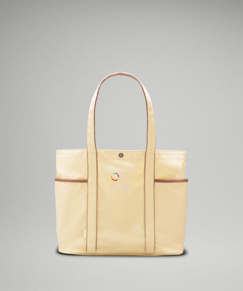 Lululemon Daily Multi-Pocket Tote Bag 20L *Pride Swirl Yellow / Spanish Oak Online Outlet Sale