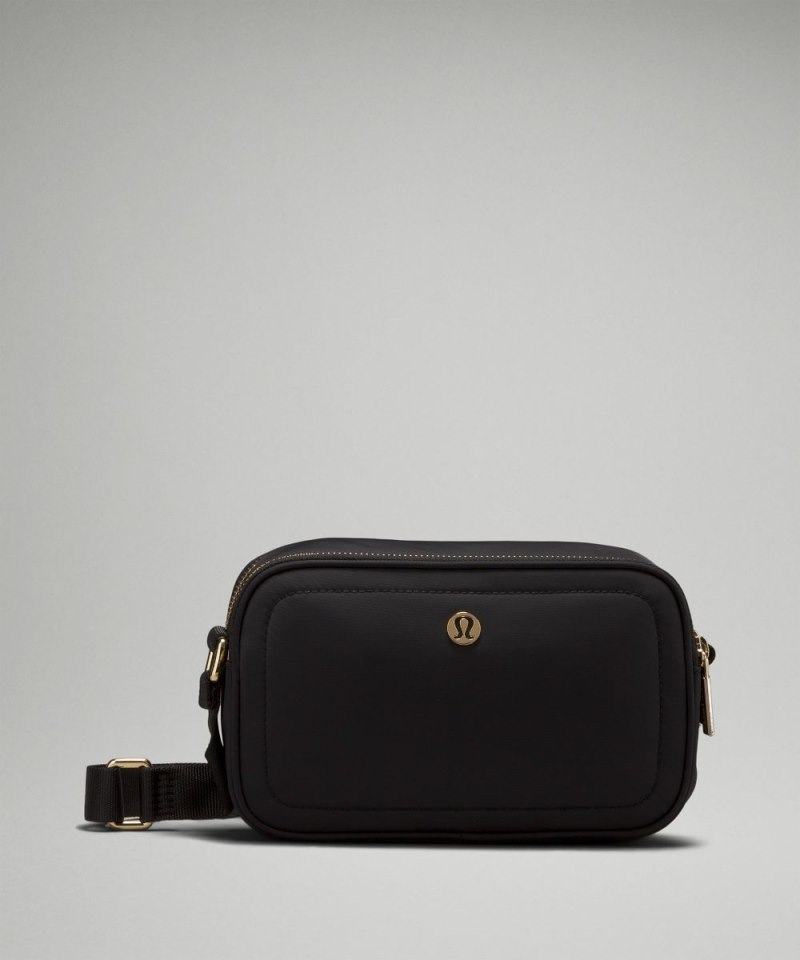 Lululemon Crossbody Camera Bag 2L Black / Gold Online Outlet Sale